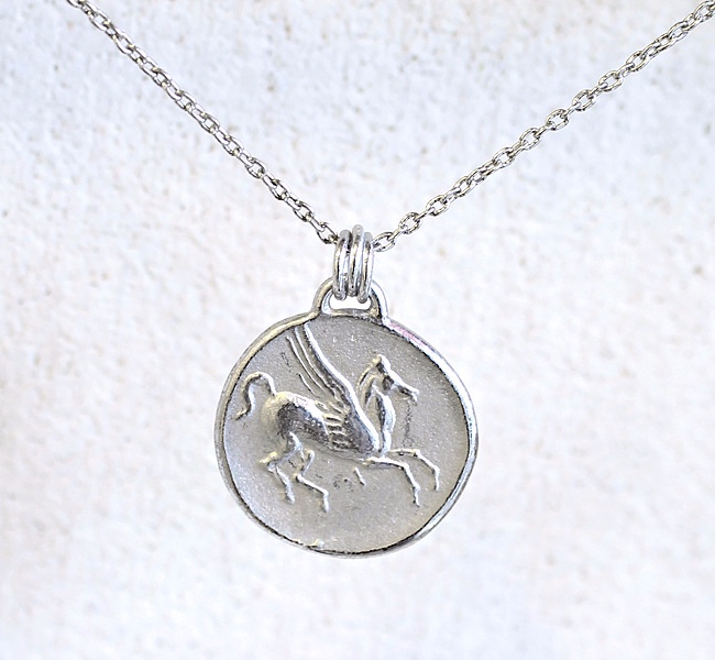 ペガサスのコインネックレス（シルバーカラー）
