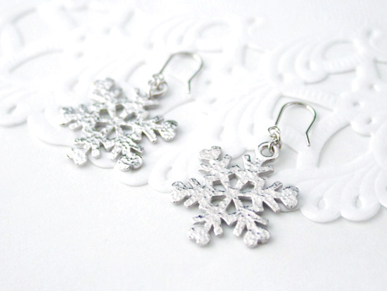 30％オフ 雪の結晶ピアス（シルバー）