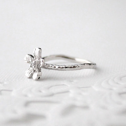 Petit fluer ring (one/rhodium plating) 第2張的照片