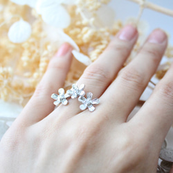 Petit fluer ring (three/rhodium plating) 第4張的照片