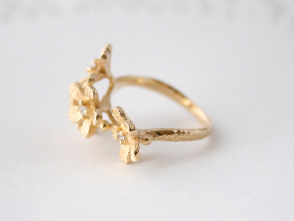 Petit fluer ring ( four/gold plating) 第2張的照片