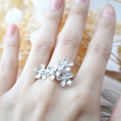 Petit fluer ring ( four/rhodium plating) 第4張的照片