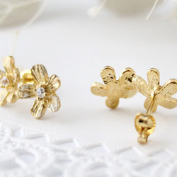 Petit fluer pierce ( two/gold plating) 第2張的照片