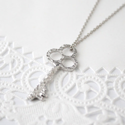 key necklace (rhodium plating) 第1張的照片