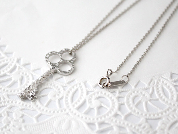 key necklace (rhodium plating) 第2張的照片