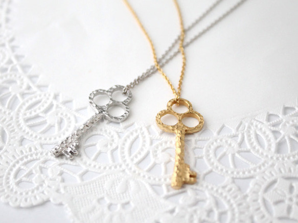 key necklace (rhodium plating) 第3張的照片