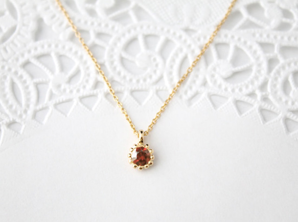 Garnet necklace (gold plating) 1枚目の画像