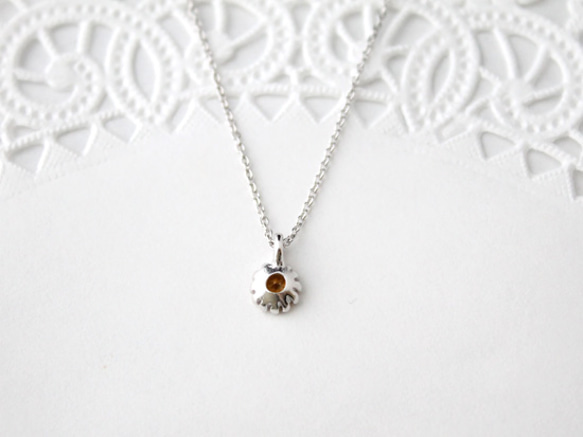 Citrine necklace (rhodium plating) 第3張的照片