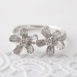 Petit fluer ring (two/rhodium plating) 第1張的照片