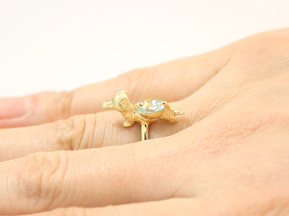 Dachshund & aquamarine ring  (gold plating) 2枚目の画像