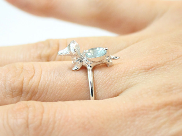 Dachshund & aquamarine ring(rhodium plating) 第2張的照片