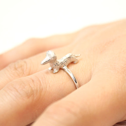 Dachshund ring (rhodium plating) 第1張的照片