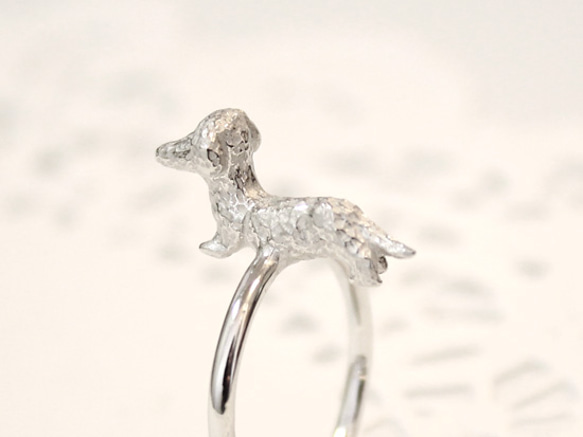 Dachshund ring (rhodium plating) 第4張的照片