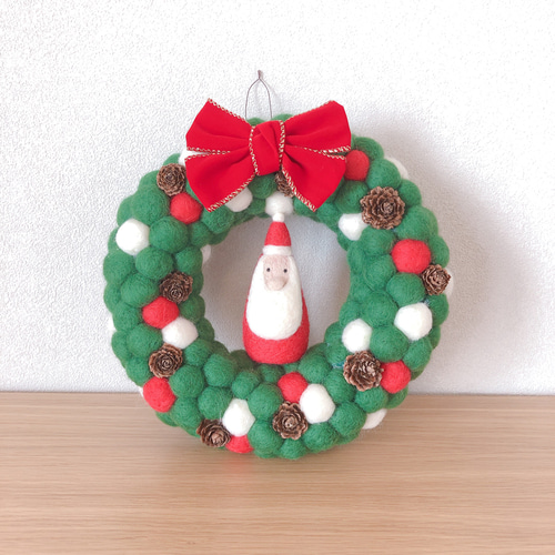 送料無料商品の通販 早割】羊毛フェルトのクリスマスリース&サンタ その他インテリア フェルト