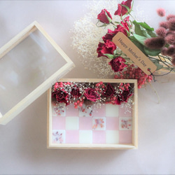 【母の日】ローズとカラフルタイルのアロマワックスサシェBOX～ピンク～ 1枚目の画像