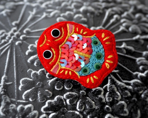 刺繍】レトロなブリキ金魚 ブローチ ブローチ awai 通販