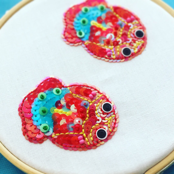 【刺繍】レトロなブリキ金魚 ブローチ 5枚目の画像