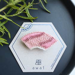 【刺繍】扇 ブローチ ピンク 1枚目の画像