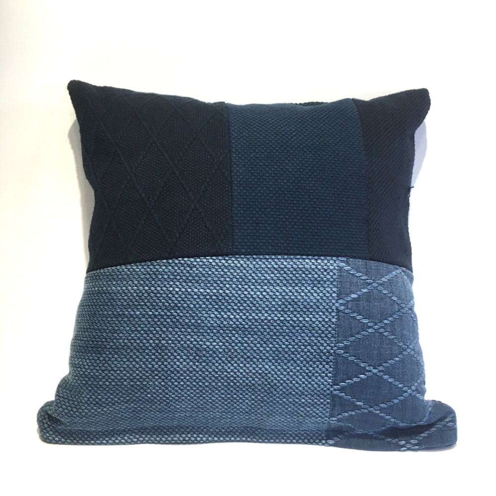 藍染古布のベッドカバーです。 45x45一点もの ビンテージ 藍染 剣道着 リメイク クッションカバー 004