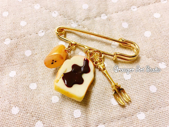 ♥ Miss Granger ♥  芭娜娜佐朱古力吐司款胸針 Banana & Chocolate Bread Pin 第3張的照片