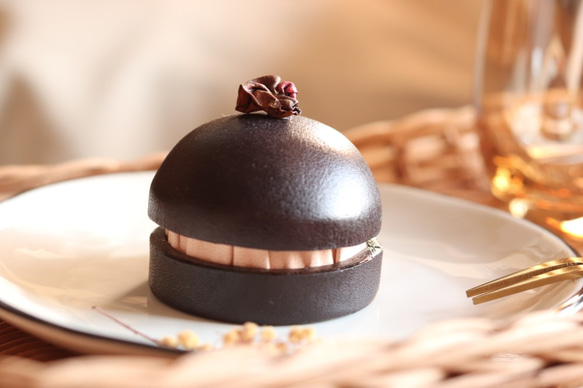 皮革糕點師傅製作的蛋糕型戒指盒[苦巧克力⑤]皮革工作室布朗尼的皮革蛋糕 第1張的照片