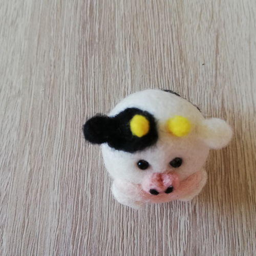 羊毛フェルト人形牛ちゃんハンドメイド