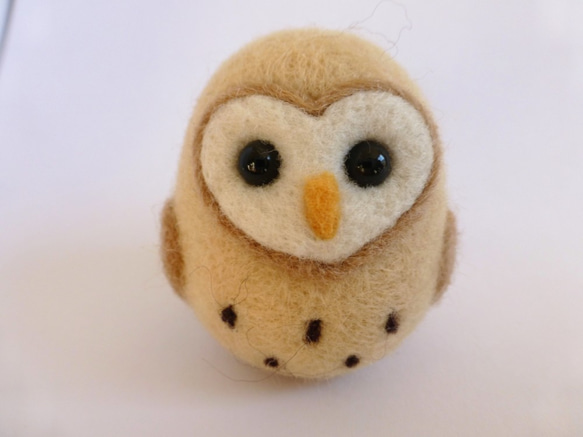 受注作品完成次第発送致します羊毛フェルトハッピーふくろう 羊毛  