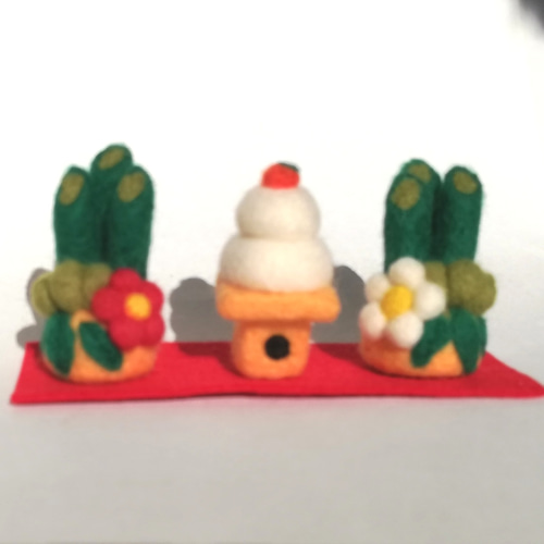 受注制作 正月飾り 門松と鏡餅 完成次第発送致します 羊毛フェルト
