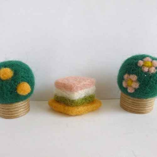 受注制作 雛人形羊毛フェルトの桃と橘とひし餅 出来次第発送致します