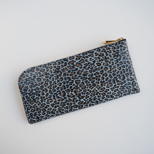 薄くて軽くて大容量なL字長財布 14枚カードポケット スペインシープ