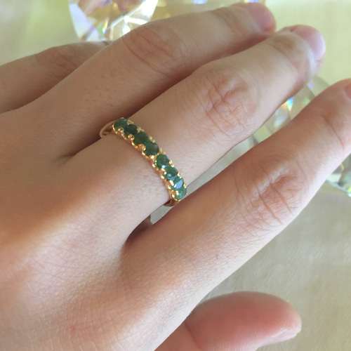 カンボジアジュエリー 天然石エメラルド ハーフエタニティリング 18K