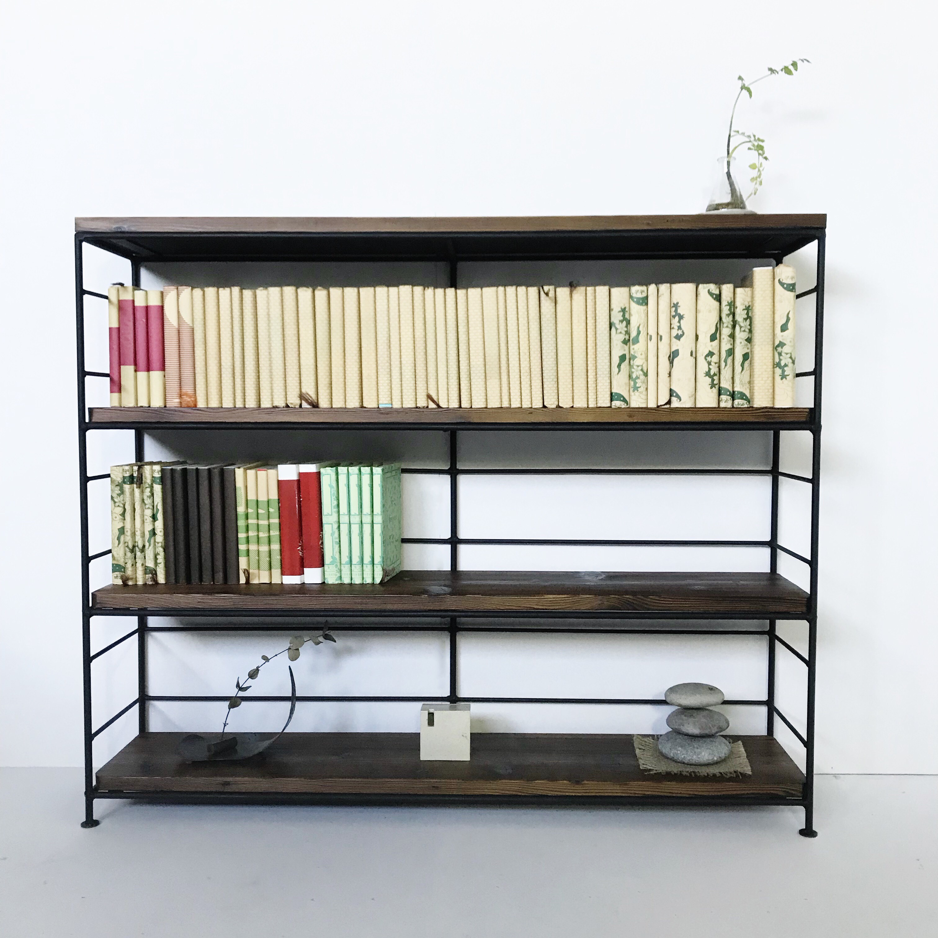 天然板とアイアンのブックシェルフ(横幅90センチ)【サイズオーダー可】