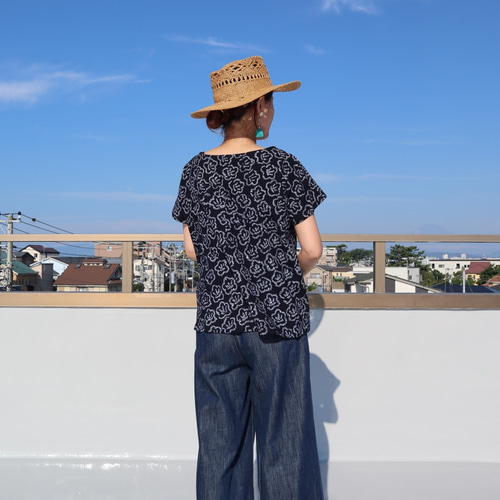 着物リメイク○浴衣の胸切り替えブラウス（絞り染め・M