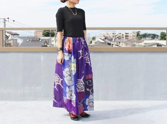 着物リメイク・銘仙のロングスカート・パッチワーク（紫～青・M～L