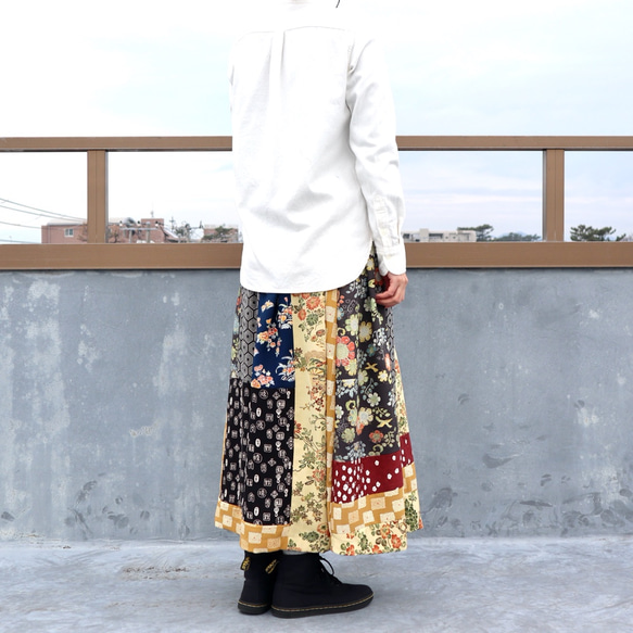 着物リメイク●小紋の着物から作ったロングスカート（パッチワーク・M） 5枚目の画像