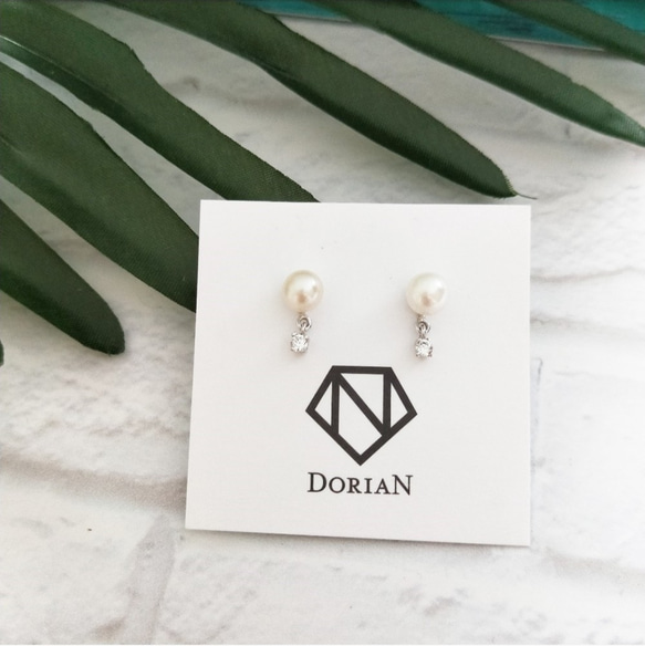DoriAN獨家設計銀飾品牌 淡水珍珠 方鑽 純銀耳環 前後配戴式 耳針 附保證卡禮物包裝拭銀布組合 珍珠耳環 可抗過敏 第5張的照片