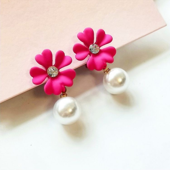 エイダの人気のジュエリー日本と韓国の人気のある三次元の小さな花の形の耳クリップピンククリップイヤリング誕生日プレゼントパーティー 4枚目の画像