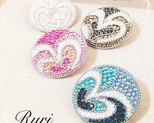 スワロフスキー】ハートプッチ柄デザインブローチ ブローチ Ruri-jewel