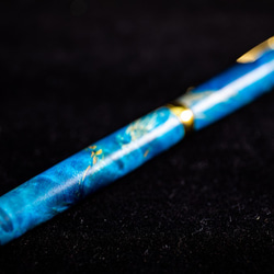スタビライズドウッド製ボールペン　メープルバール　ライトニングブルー 1枚目の画像