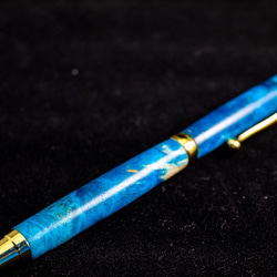 スタビライズドウッド製ボールペン　メープルバール　ライトニングブルー 2枚目の画像
