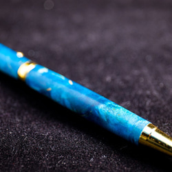 スタビライズドウッド製ボールペン　メープルバール　ライトニングブルー 4枚目の画像
