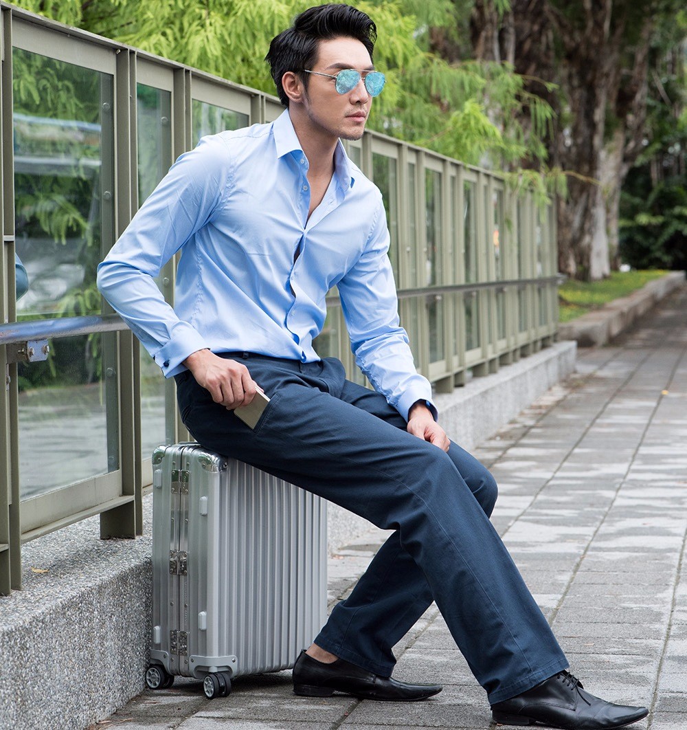 完売　chesty ポケットビジュー付パンツ　ネイビー