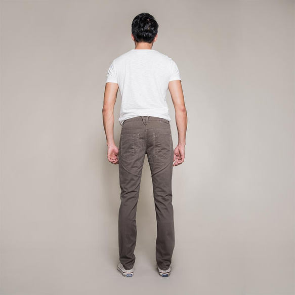 漫步行者 Tokyo Cocoa 9 Pockets 東京可可色九口袋漫步休閒褲 第2張的照片