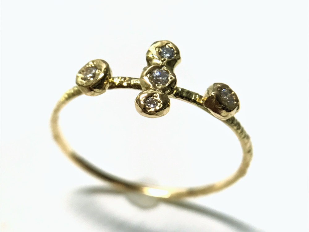 ◆Ｋ１0◆ ５粒のダイヤのリング