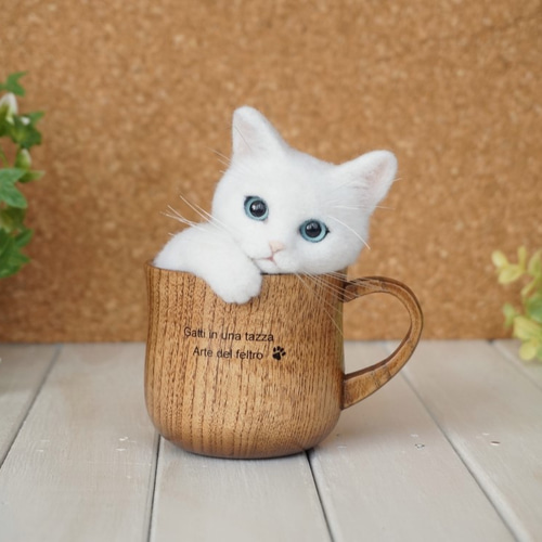 マグカップ猫＊羊毛フェルト＊白猫＊置物 羊毛フェルト po*pisolino