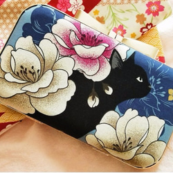 新款日式花开富贵猫双面盒子包手拿斜肩单肩口金包 第2張的照片