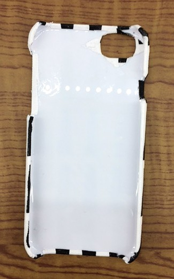 iPhoneケース☆モノトーン柄 3枚目の画像