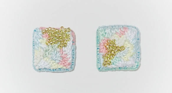 ○淡い刺繍ピアス/イヤリング 2枚目の画像