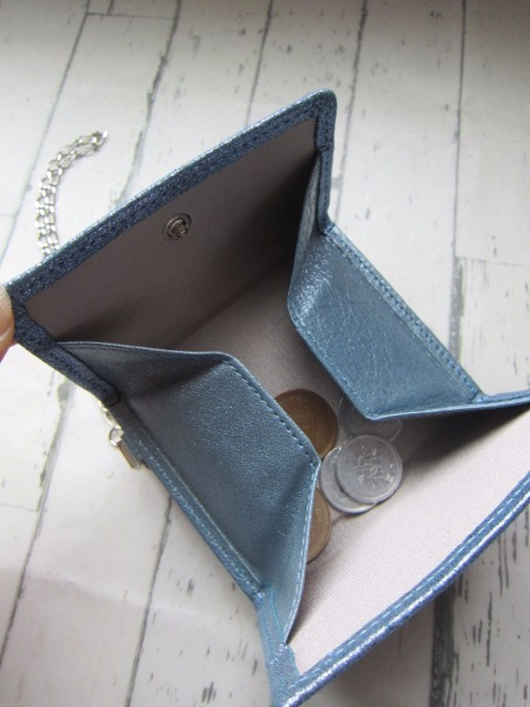 送料無料　手のひらサイズのイタリア製キッドスエードラメの三っ折れ財布ブルーMano da Manaオリジナル 5枚目の画像