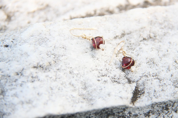 嫣紅石榴石耳環/ Bright Red Garnet earring 第3張的照片